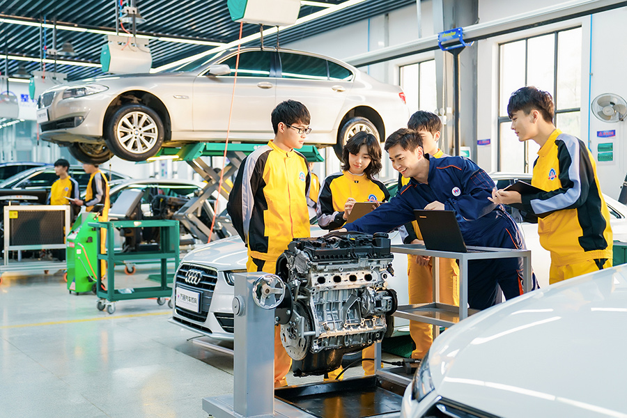 西安學汽修哪家學校比較好？西安萬通汽車學校怎么樣，正規嗎？