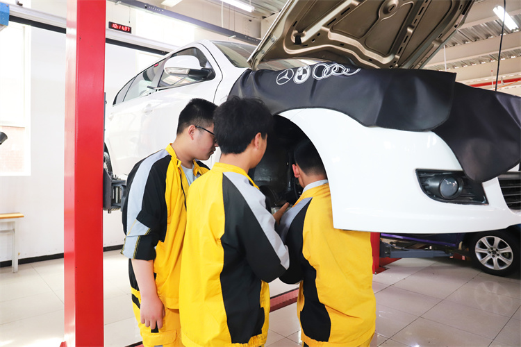 轉行學什么？二手車評估師了解一下！