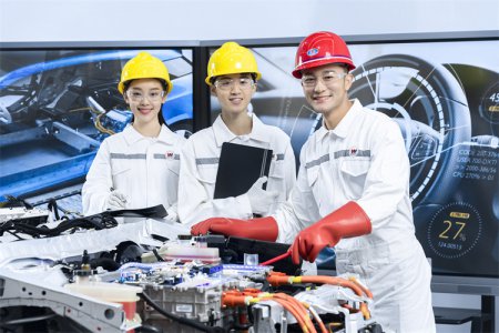 8月汽車銷量出爐，新能源汽車新車銷量市場占有率達32.8%！