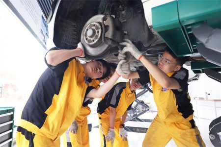 工作難找、工資低、待遇差，打工人的出路在哪里？
